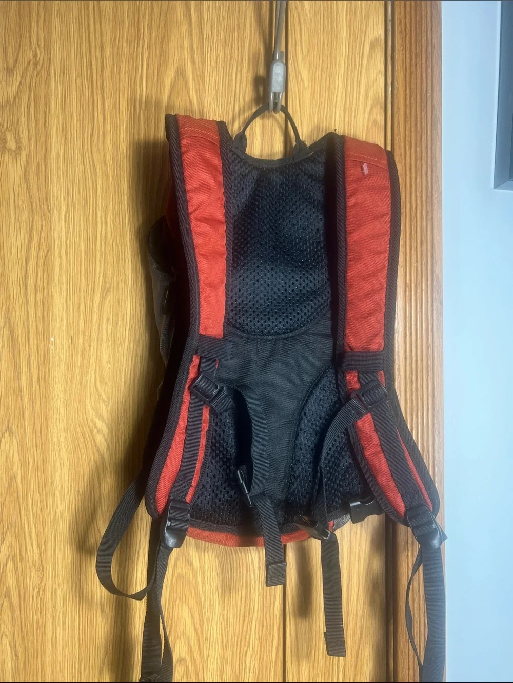 REVEL 8L Men's Red and Gray Daypack